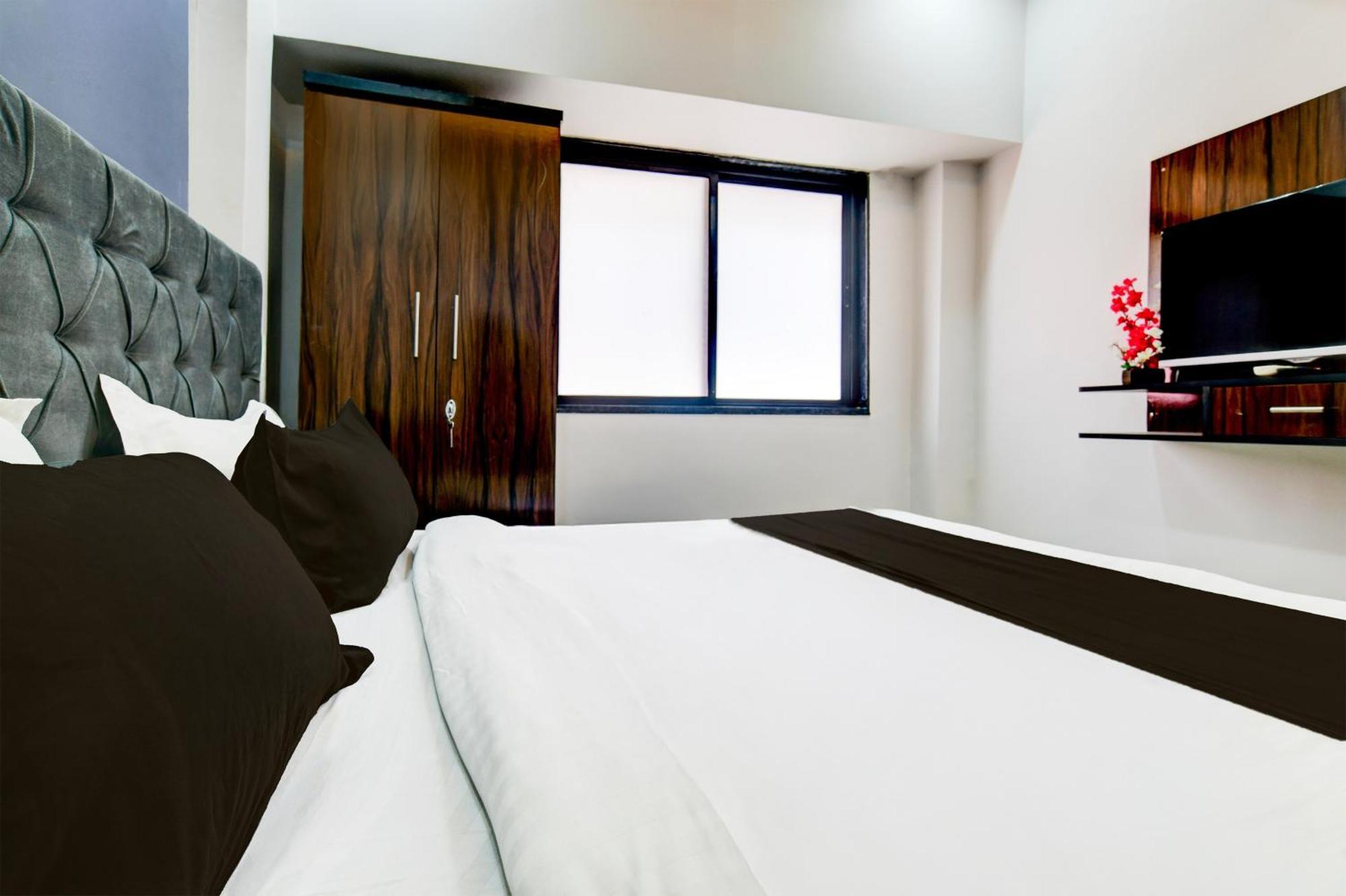 Super Hotel O D.V Near Medanta Hospital Indore Extérieur photo