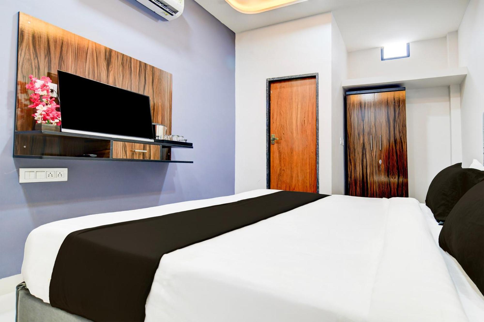 Super Hotel O D.V Near Medanta Hospital Indore Extérieur photo