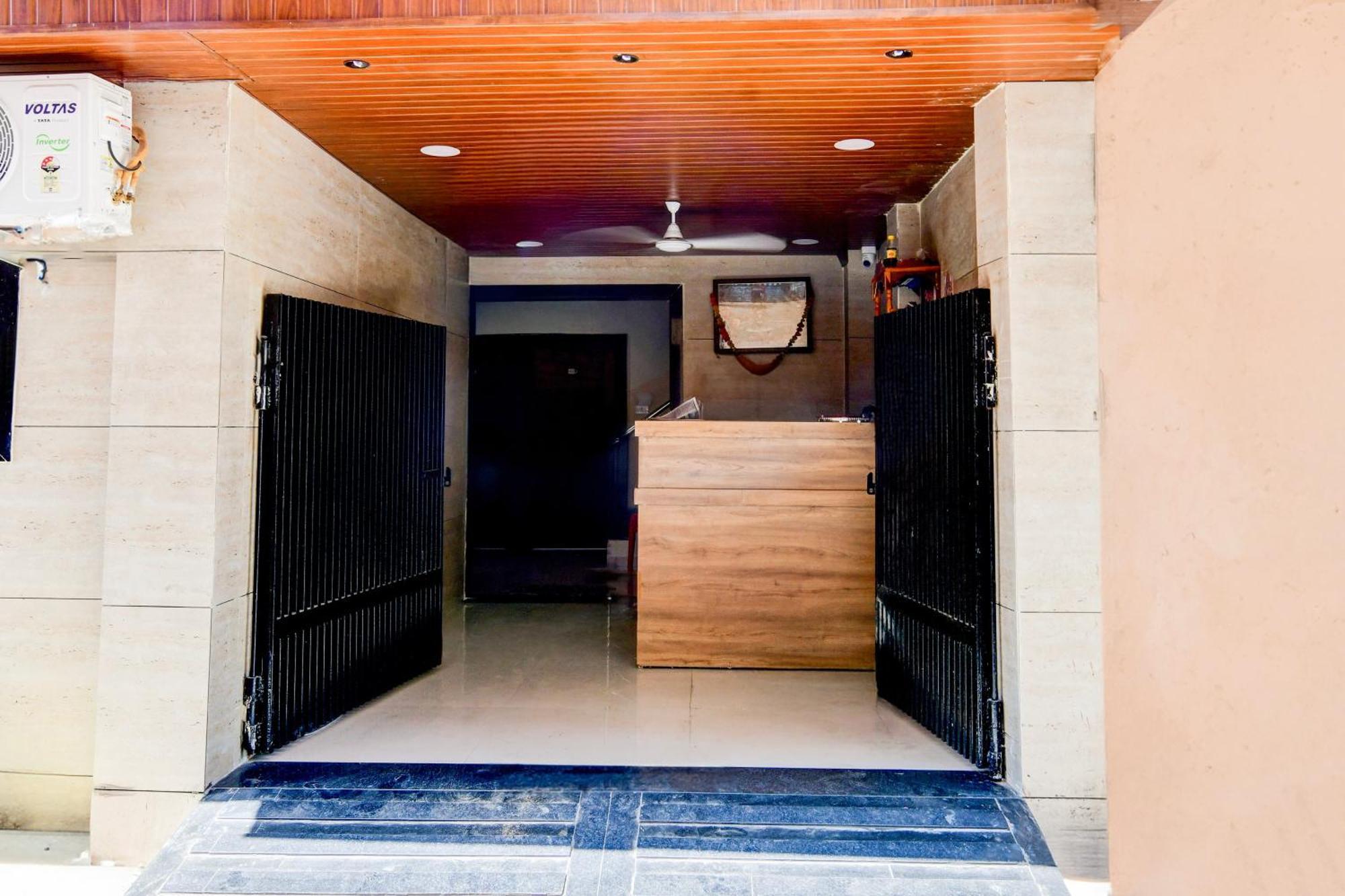 Super Hotel O D.V Near Medanta Hospital Indore Extérieur photo